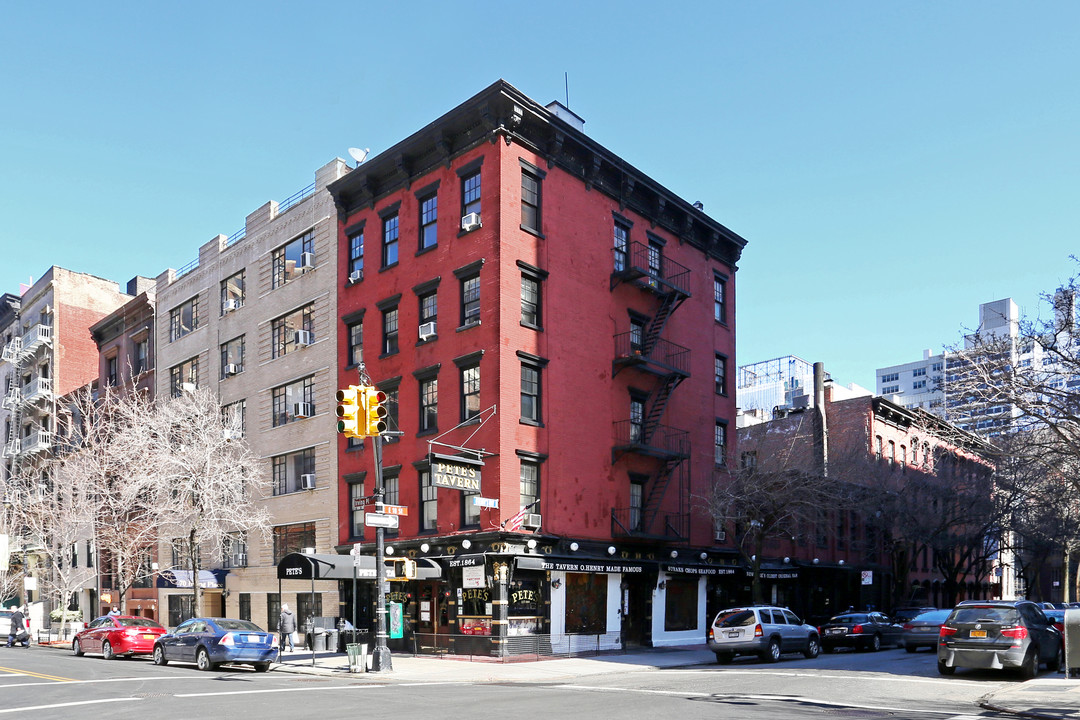 129 E 18th St in New York, NY - Building Photo