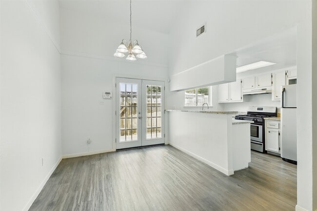 property at 2079 Country Village Blvd