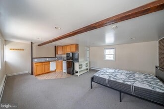 116 E Gay St in West Chester, PA - Building Photo - Building Photo