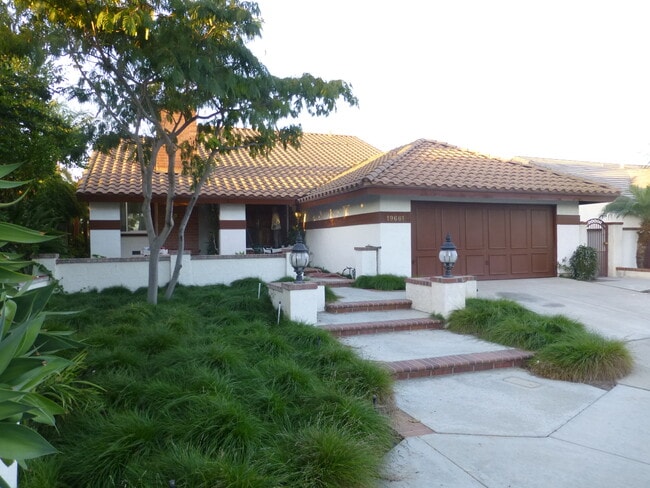property at 19661 Bluefield Plz