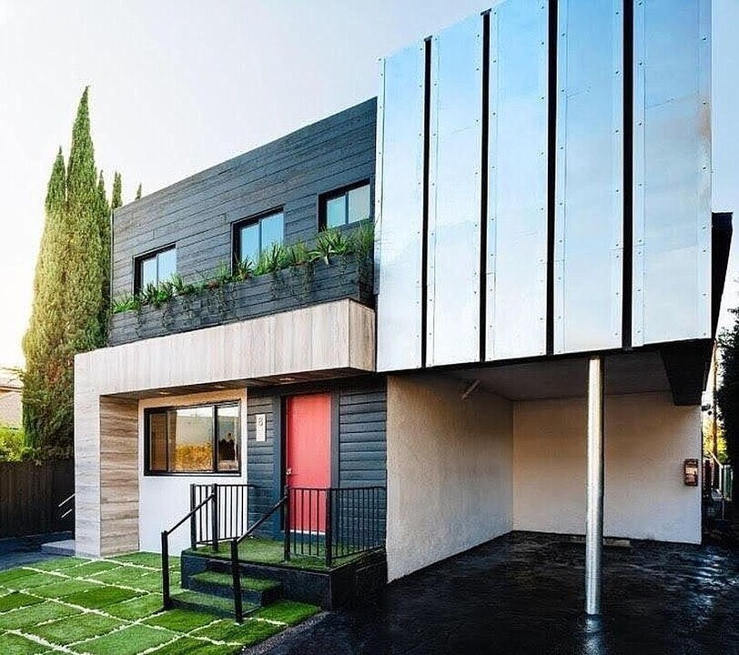 1333 W 36th Pl in Los Angeles, CA - Foto de edificio