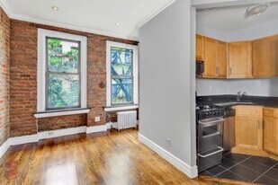 416 E 13th St, Unit 4E in New York, NY - Building Photo