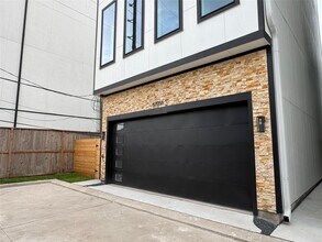 5705 Dolores St in Houston, TX - Building Photo - Building Photo