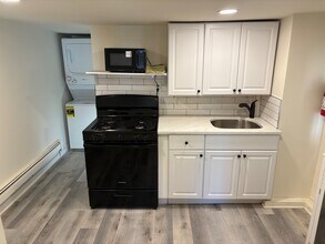 12 N Main St, Unit 2 in Marlboro, NJ - Building Photo - Building Photo