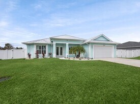 2420 SE Rock Springs Dr in Port St. Lucie, FL - Building Photo