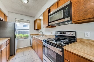 2438 W Northgate Dr in Irving, TX - Building Photo - Building Photo