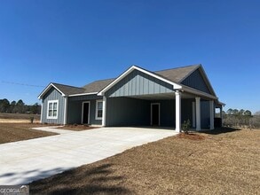 57 Tucker Loop in Tifton, GA - Foto de edificio - Building Photo
