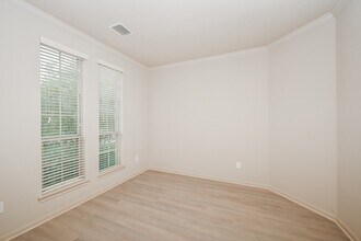 19 Sandwell Place in Spring, TX - Building Photo - Building Photo