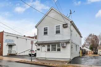 7 Huron Ave in Clifton, NJ - Building Photo - Building Photo