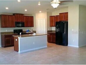 1606 Redmond Brook Ln in Ruskin, FL - Building Photo - Building Photo