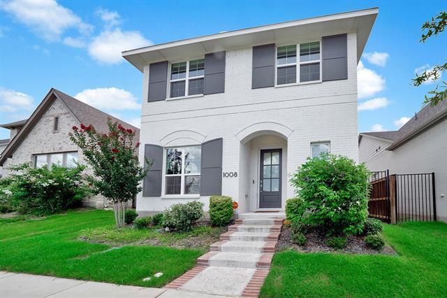 1008 Bolden Ave in Crowley, TX - Foto de edificio - Building Photo