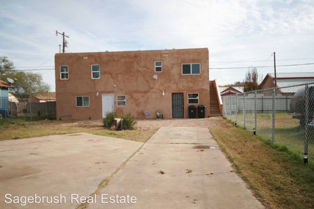 805 N Lea St in Clovis, NM - Building Photo