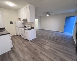 Charnock-11311 in Los Angeles, CA - Building Photo