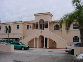 131 Antiquera Ave in Coral Gables, FL - Building Photo - Building Photo