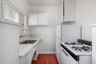 Isabel Apartments, LLC in Glendale, CA - Building Photo