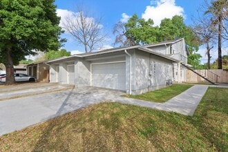6308-6312 Porterfield Ct in Stockton, CA - Building Photo - Building Photo