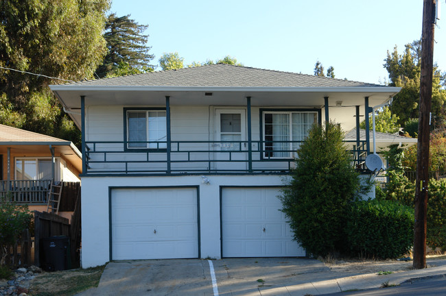 24590-24592 Leona Dr in Hayward, CA - Building Photo - Building Photo