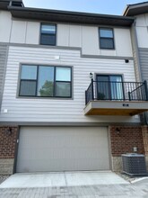 677 Golborne St in Carmel, IN - Building Photo - Building Photo