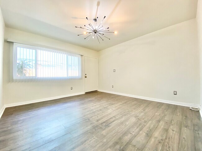 4839 W 17th St in Los Angeles, CA - Building Photo - Building Photo