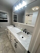 5965 Teakwood Dr in Greendale, WI - Building Photo