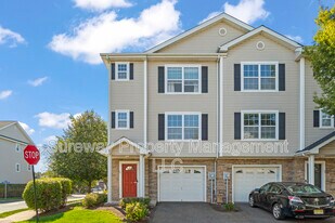 10 Alfred Ave in Franklin Township, NJ - Building Photo