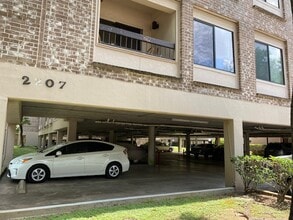 2207 S Braeswood Blvd in Houston, TX - Building Photo - Building Photo