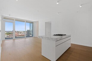 313 W 17th St in Austin, TX - Building Photo