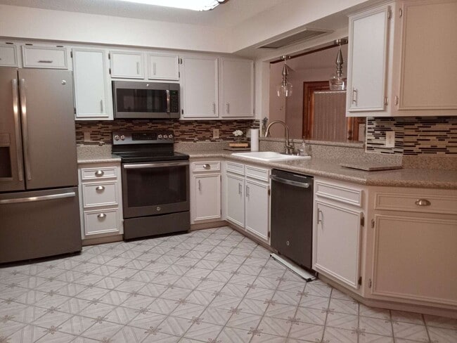 property at 2908 Swallow Ave