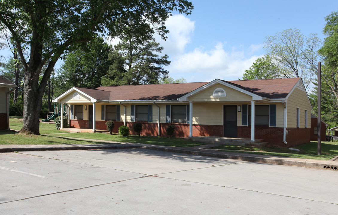 Floyd Braswell Apartments in Lawrenceville, GA - Building Photo