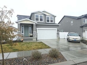 1260 E Packard Dr in Eagle Mountain, UT - Building Photo - Building Photo