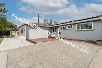 116 Coralie Way in Folsom, CA - Building Photo - Building Photo