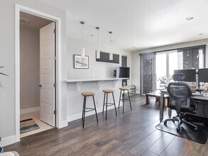 1962 W 67th Pl in Denver, CO - Foto de edificio - Building Photo