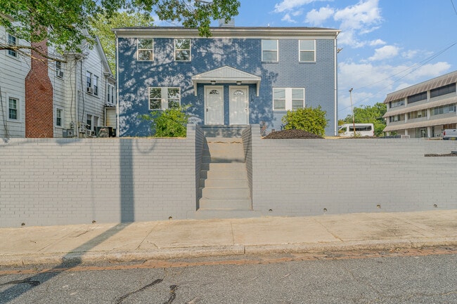 110 Adams St in Greensboro, NC - Building Photo - Building Photo