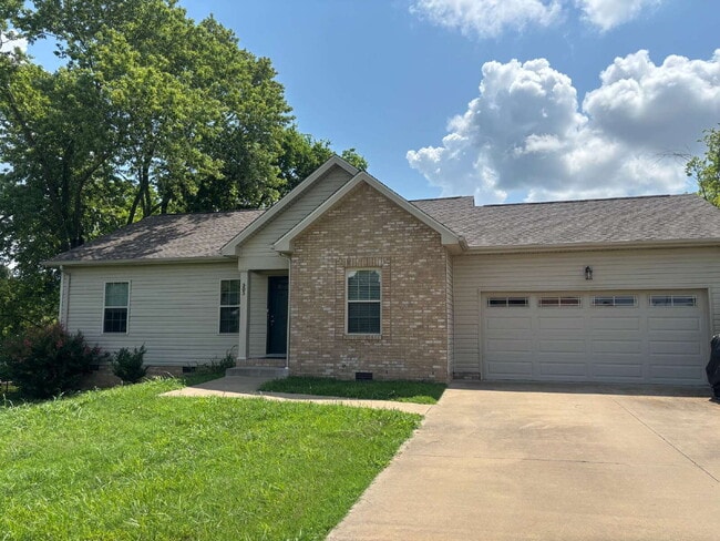 505 Paula Dr in Clarksville, TN - Building Photo - Building Photo