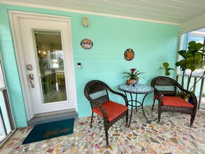 802 Ocean Ave in New Smyrna Beach, FL - Building Photo - Building Photo