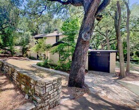 811 E 38th St in Austin, TX - Building Photo - Building Photo