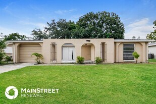 3103 Lloyd Dr in Holiday, FL - Building Photo