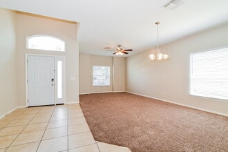 184 Aurelia Ct in Poinciana, FL - Building Photo - Building Photo