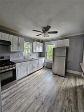 227 Saw Mill River Rd-Unit -3 in Millwood, NY - Building Photo - Building Photo