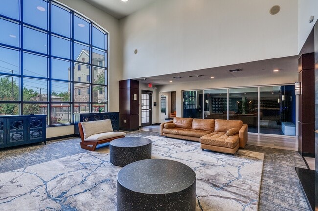 Onyx at Oslo in San Antonio, TX - Foto de edificio - Building Photo