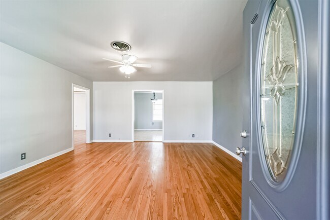 property at 610 S Belknap St