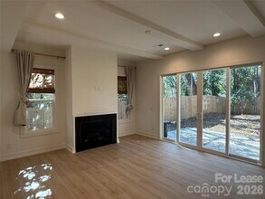 612 Ambassador St in Charlotte, NC - Foto de edificio - Building Photo