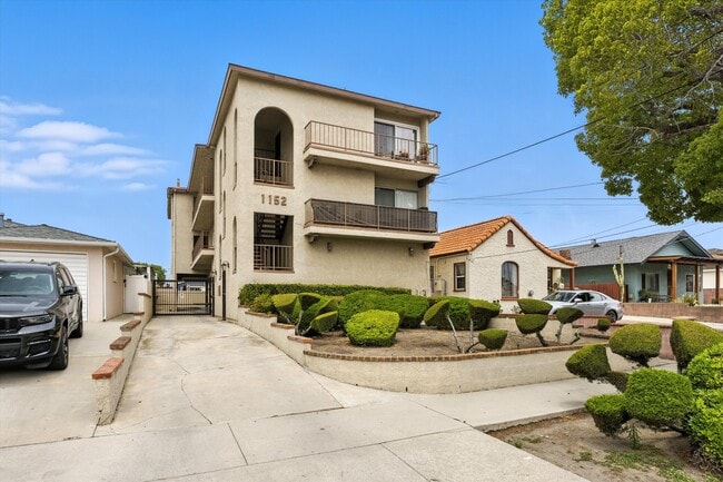 1152 W 24th St, Unit #4 in San Pedro, CA - Building Photo - Building Photo