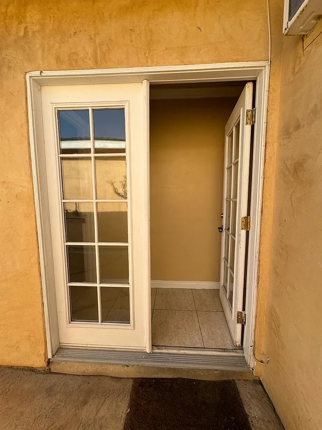 648 Molinar Ave, Unit 648 Molinar Ave #3 in La Puente, CA - Foto de edificio - Building Photo