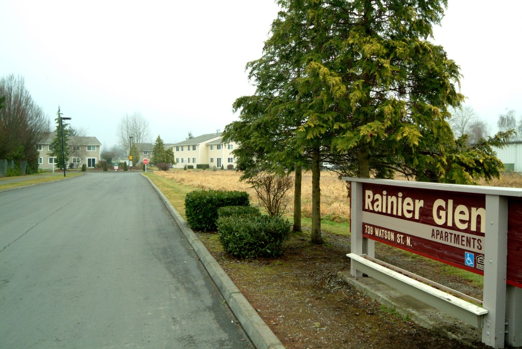 Rainier Glen Apartments in Enumclaw, WA - Building Photo