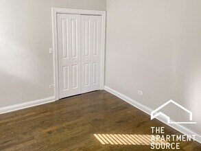 3856 N Southport Ave, Unit 2 in Chicago, IL - Building Photo - Building Photo