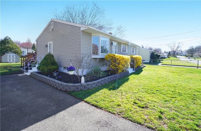 99 Putney Dr in West Haven, CT - Building Photo - Building Photo