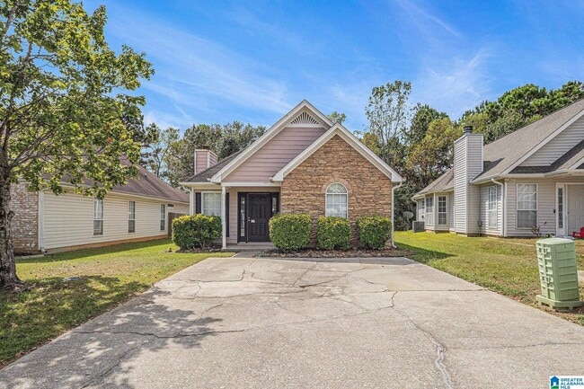 property at 139 Flagstone Ln