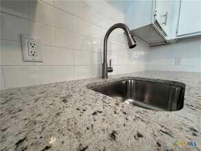 1409 N Bishop St in San Marcos, TX - Building Photo - Building Photo