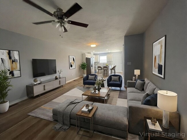 2 C St in Kimberling City, MO - Building Photo - Building Photo